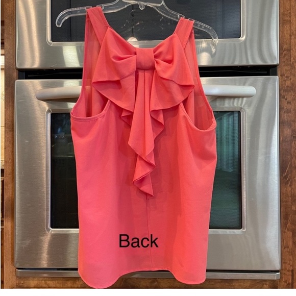Flowy top with big back bow - Picture 9 of 16